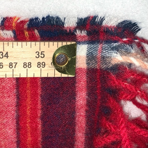 Hollister OS red, white & blue plaid soft Polyester/Viscose blend fringed scarf - Picture 12 of 16